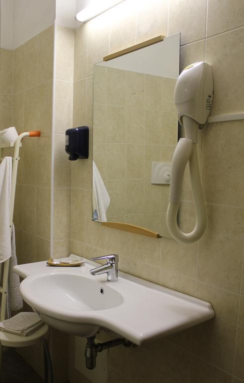 Hotel 106 Sellia Marina Bilik gambar