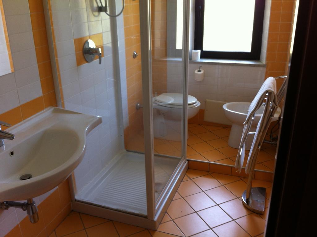 Hotel 106 Sellia Marina Bilik gambar